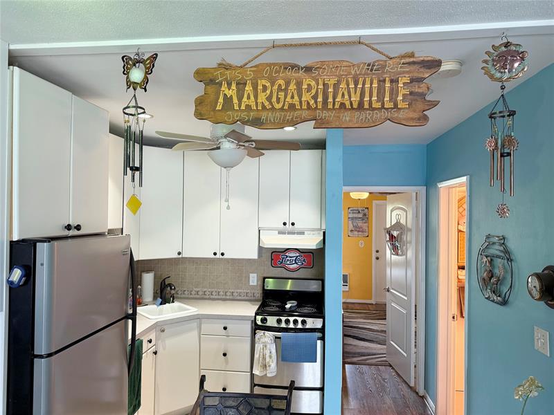 Image 12 of 19 For 1105 Riverside Dr  205