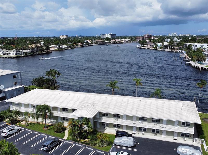 Image 5 of 19 For 1105 Riverside Dr  205