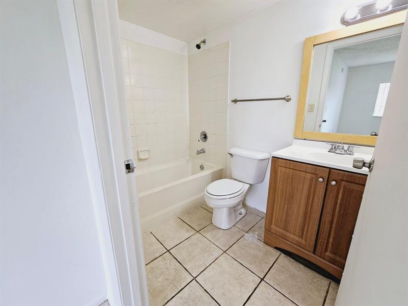 Image 10 of 13 For 1163 Lake Terry Dr  L