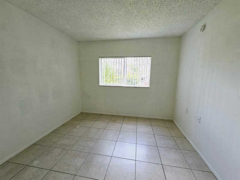 Image 7 of 13 For 1163 Lake Terry Dr  L