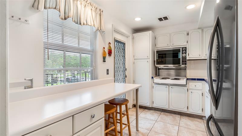 Image 10 of 27 For 2950 Palm Aire Dr  206