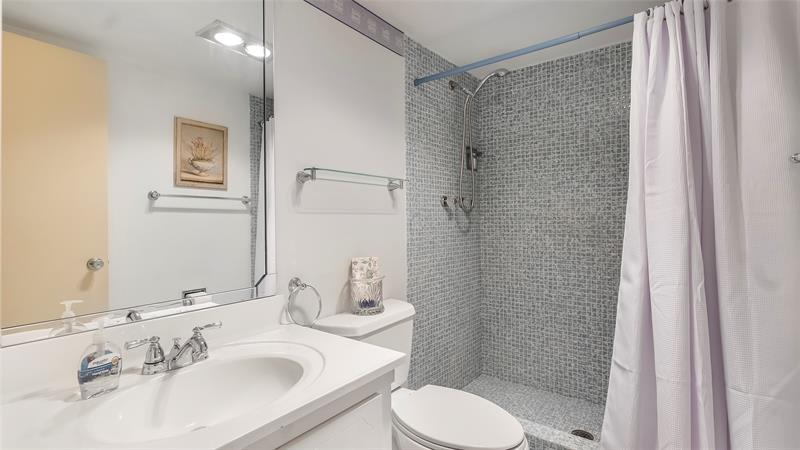 Image 20 of 27 For 2950 Palm Aire Dr  206