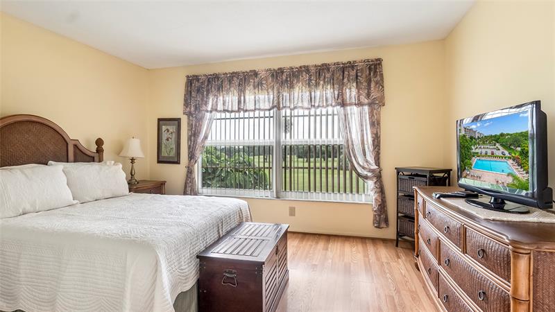 Image 22 of 27 For 2950 Palm Aire Dr  206