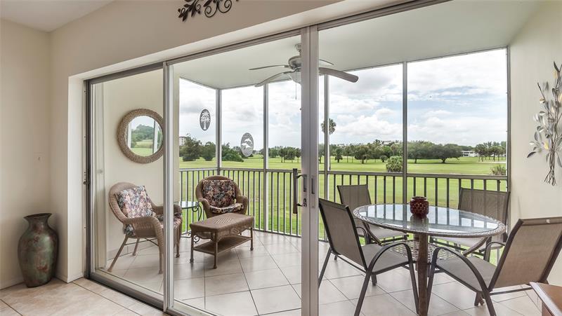 Image 23 of 27 For 2950 Palm Aire Dr  206