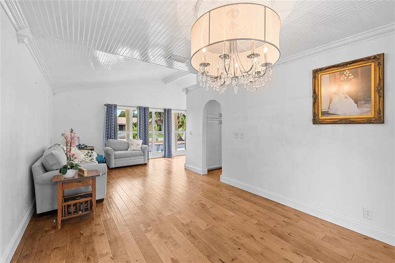 Image 14 of 48 For 8405 38th St
