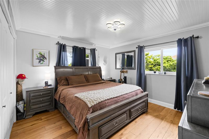 Image 16 of 48 For 8405 38th St