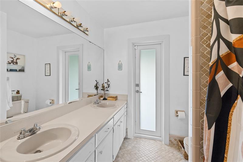 Image 21 of 48 For 8405 38th St