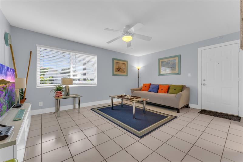 Image 10 of 24 For 4525 Poinciana St.  1