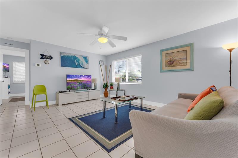 Image 11 of 24 For 4525 Poinciana St.  1
