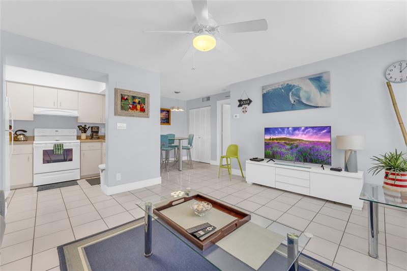 Image 12 of 24 For 4525 Poinciana St.  1