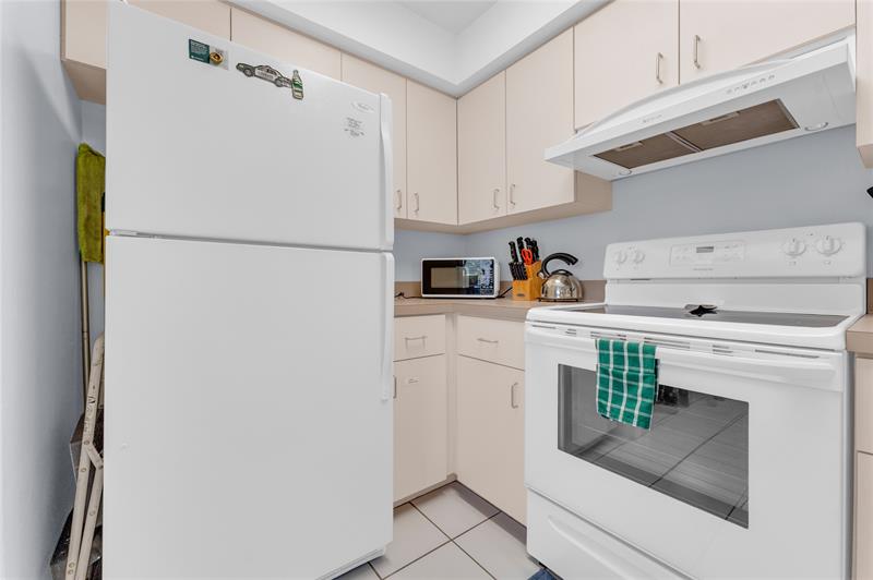 Image 14 of 24 For 4525 Poinciana St.  1