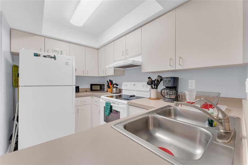 Image 15 of 24 For 4525 Poinciana St.  1