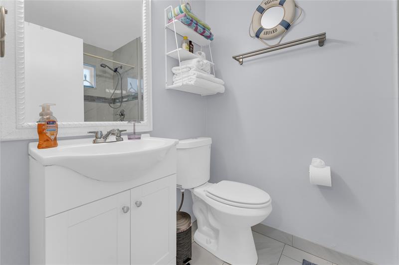 Image 22 of 24 For 4525 Poinciana St.  1