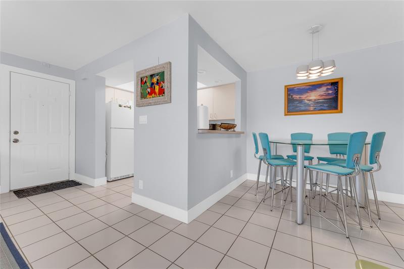 Image 4 of 24 For 4525 Poinciana St.  1