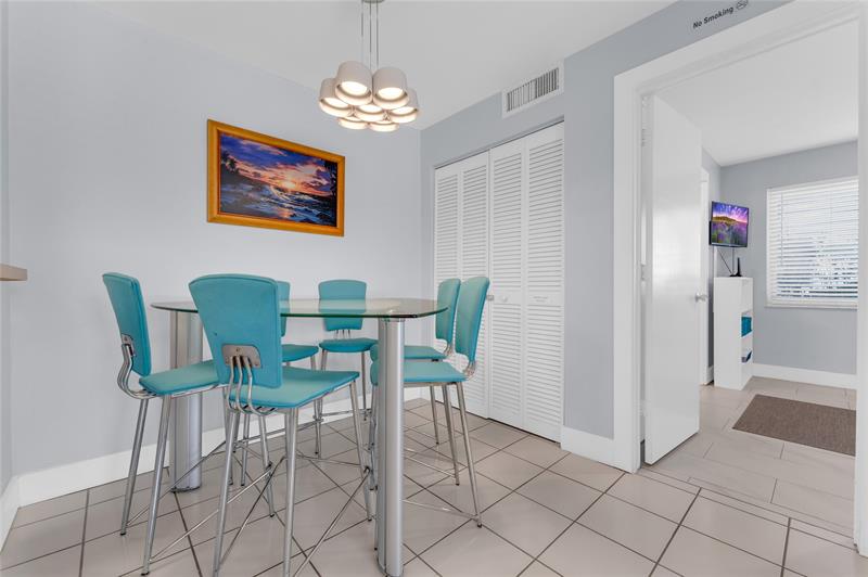 Image 5 of 24 For 4525 Poinciana St.  1