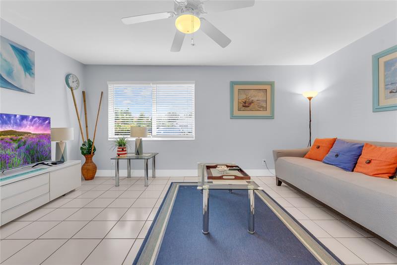 Image 8 of 24 For 4525 Poinciana St.  1