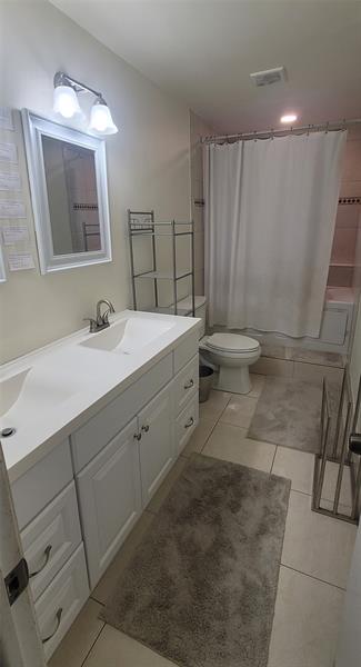 Image 5 of 7 For 8644 Bridle Path Ct  200
