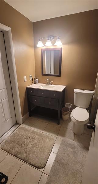 Image 6 of 7 For 8644 Bridle Path Ct  200