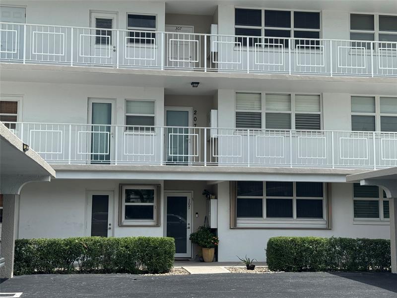 Image 22 of 37 For 2809 Florida Blvd  107