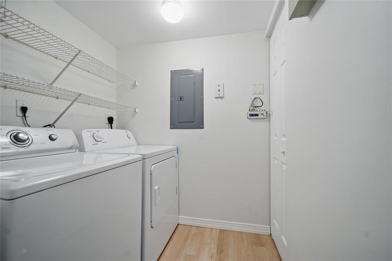 Image 13 of 14 For 11133 8 St  306