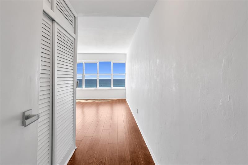 Image 10 of 41 For 3700 Galt Ocean Dr  1209