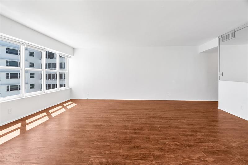 Image 12 of 41 For 3700 Galt Ocean Dr  1209