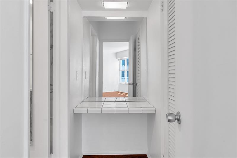 Image 19 of 41 For 3700 Galt Ocean Dr  1209