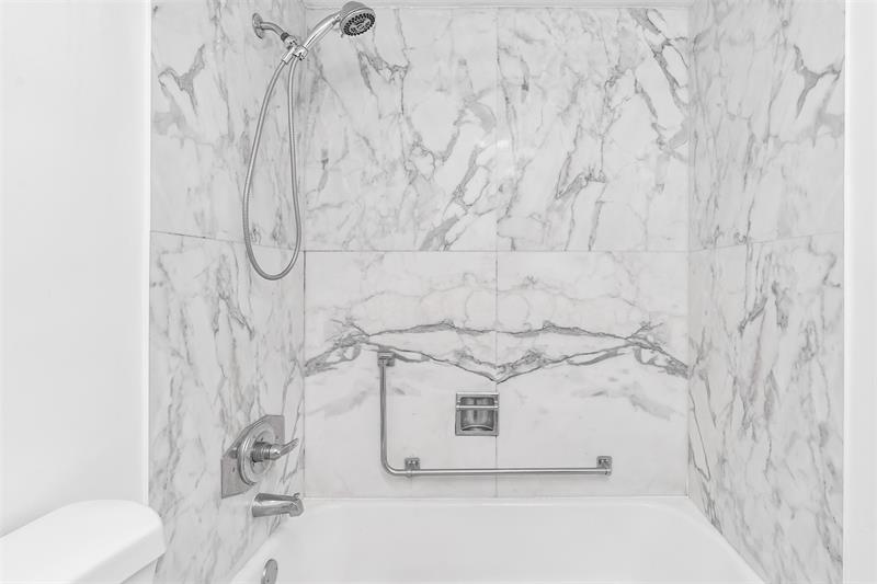 Image 21 of 41 For 3700 Galt Ocean Dr  1209