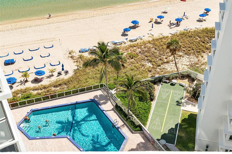 Image 28 of 41 For 3700 Galt Ocean Dr  1209