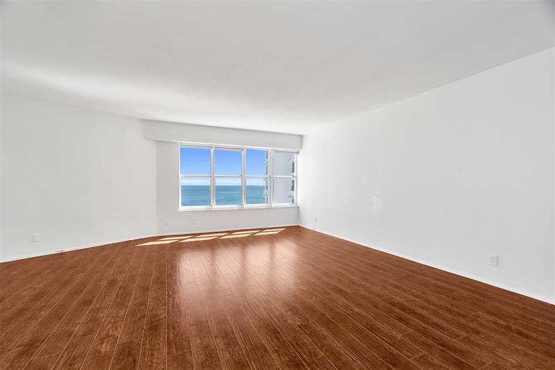 Image 9 of 41 For 3700 Galt Ocean Dr  1209