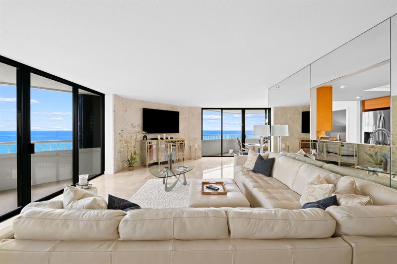 Image 10 of 44 For 5070 Ocean Dr  12-a