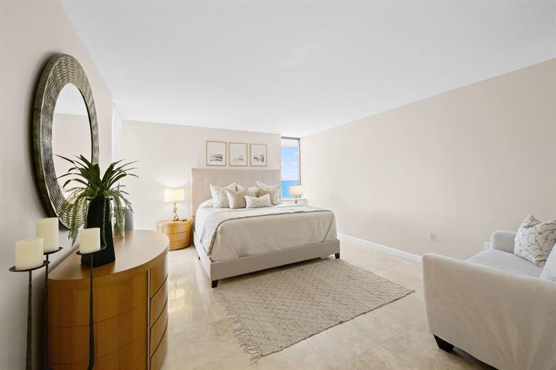 Image 25 of 44 For 5070 Ocean Dr  12-a