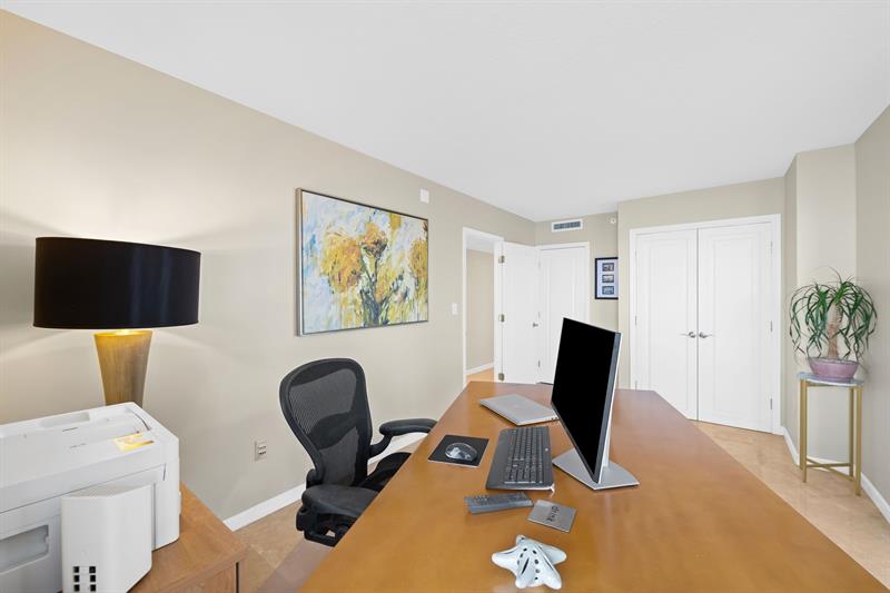 Image 29 of 44 For 5070 Ocean Dr  12-a