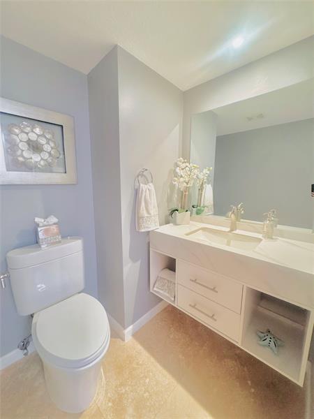 Image 30 of 44 For 5070 Ocean Dr  12-a