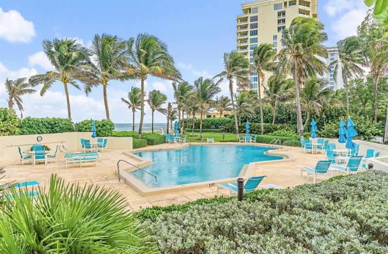Image 36 of 44 For 5070 Ocean Dr  12-a