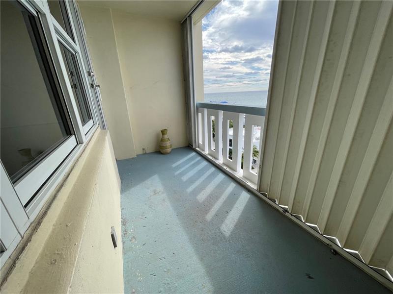 Image 17 of 42 For 305 Pompano Beach Blvd  1006