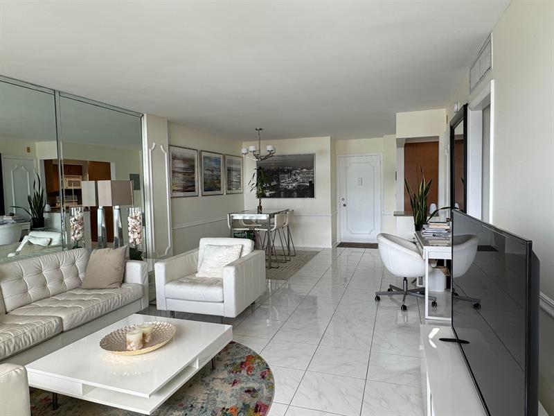 Image 6 of 42 For 305 Pompano Beach Blvd  1006
