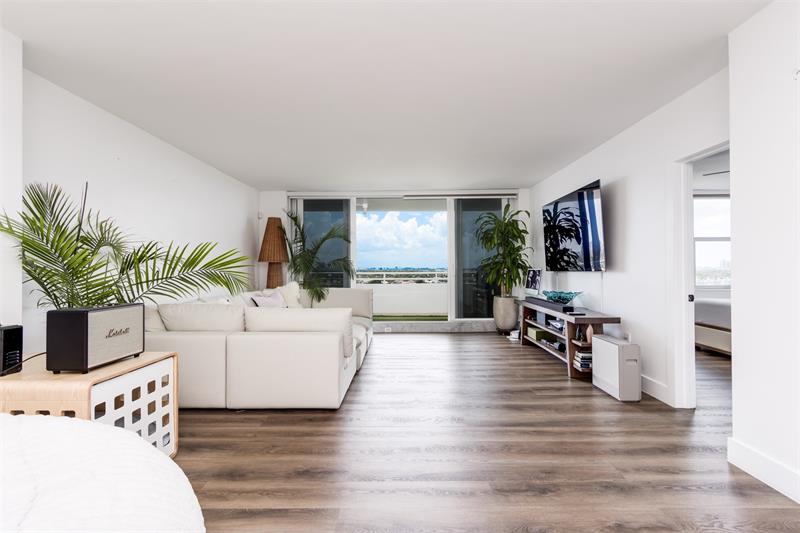 Image 13 of 38 For 888 Intracoastal Dr  14g