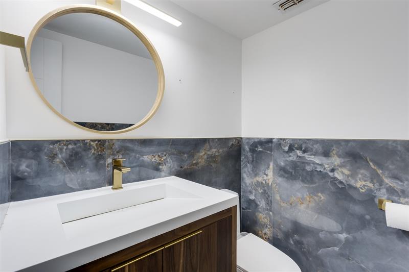 Image 22 of 38 For 888 Intracoastal Dr  14g