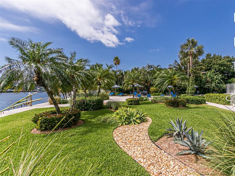 Image 36 of 38 For 888 Intracoastal Dr  14g