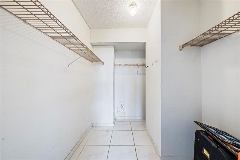 Image 17 of 22 For 600 Three Islands Boulevard  301