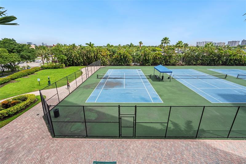 Image 21 of 22 For 600 Three Islands Boulevard  301