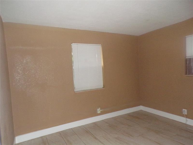 Image 12 of 24 For 2502 6th Ct  