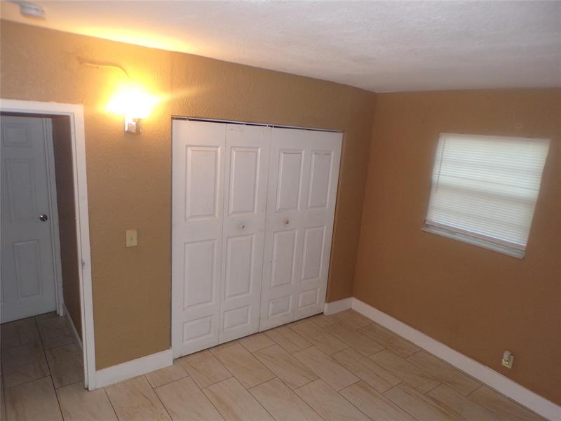 Image 17 of 24 For 2502 6th Ct  
