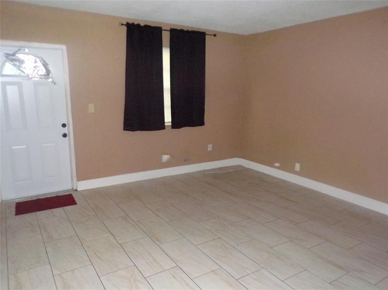 Image 6 of 24 For 2502 6th Ct  