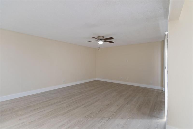 Image 17 of 42 For 8113 71st Ct  8113