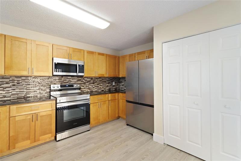 Image 3 of 42 For 8113 71st Ct  8113