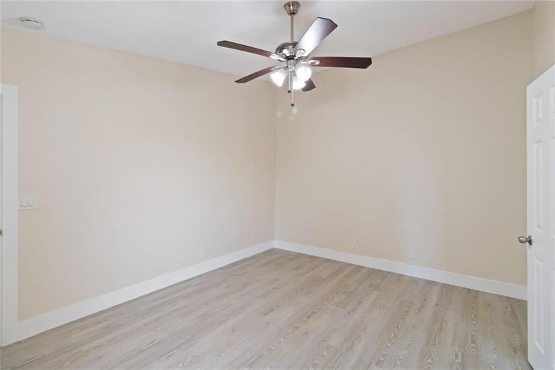 Image 30 of 42 For 8113 71st Ct  8113