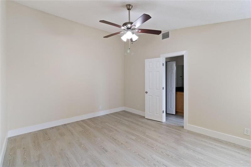 Image 31 of 42 For 8113 71st Ct  8113