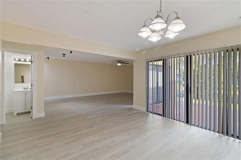 Image 8 of 42 For 8113 71st Ct  8113